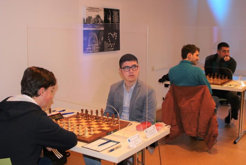 Keymer und Donchenko starten mit einem Sieg